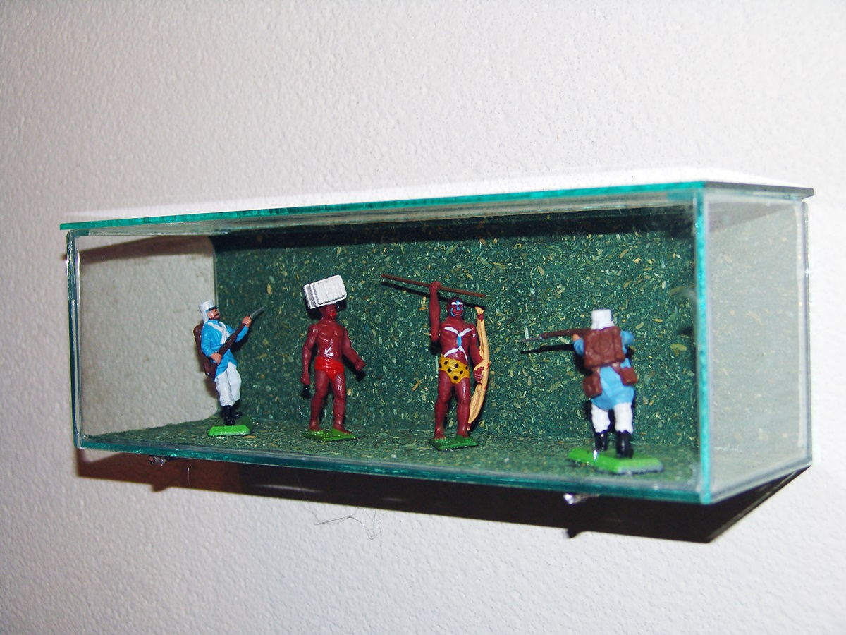 Detalj in situ kustoske intervencije u okviru izložbe Crno telo, bele maske. Kustos: Dejan Sretenović. Muzej afričke umetnosti – zbirka Vede i dr Zdravka Pečara. 2004. Foto: Ana Sladojević.